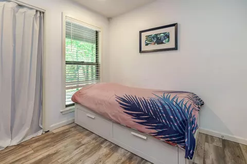 Bedroom - 812 Beech Dr, Columbus, OH 43235 photo 6 of 6