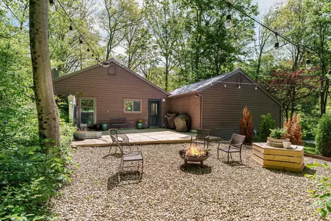 Exterior - 812 Beech Dr, Columbus, OH 43235 photo 5 of 15
