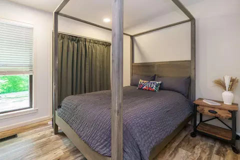 Bedroom - 812 Beech Dr, Columbus, OH 43235 photo 3 of 6