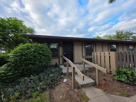 1726 Sunapple Way, Columbus, OH 43232