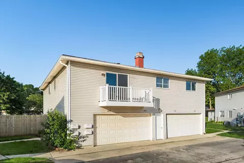 2455 Natchez Dr #D, Columbus, OH 43209