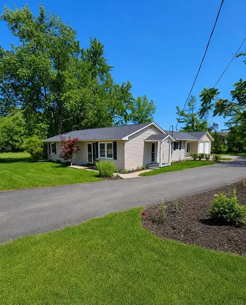 6375 W Mohican Dr, Powell, OH 43065