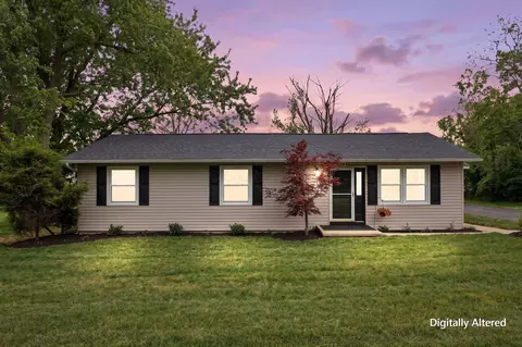 6375 W Mohican Dr, Powell, OH 43065