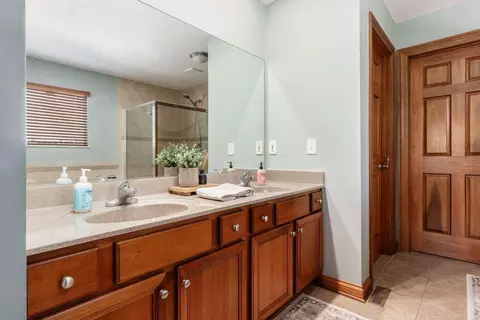 Bath - 8024 Millway Loop, Powell, OH 43065 photo 3 of 8