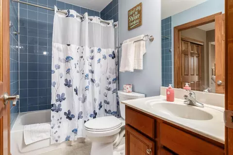 Bath - 8024 Millway Loop, Powell, OH 43065 photo 5 of 8