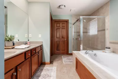 Bath - 8024 Millway Loop, Powell, OH 43065 photo 2 of 8