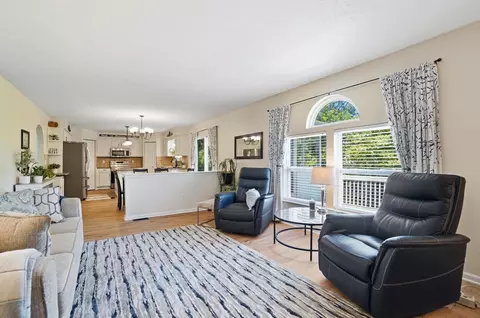 Living - 280 Pinecrest Dr, Delaware, OH 43015 photo 3 of 4