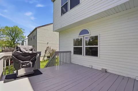 Exterior - 280 Pinecrest Dr, Delaware, OH 43015 photo 6 of 11