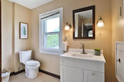 Bath - 126 Eldon Ave, Columbus, OH 43204 photo 1 of 2