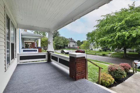 Exterior - 126 Eldon Ave, Columbus, OH 43204 photo 4 of 9