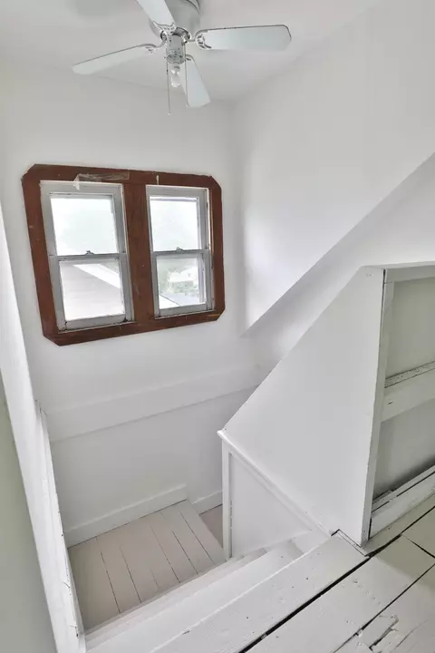Entry Way - 126 Eldon Ave, Columbus, OH 43204 photo 4 of 4