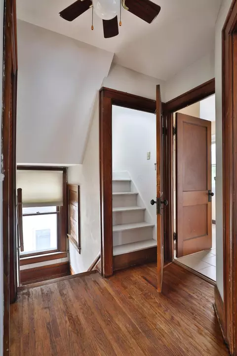 Entry Way - 126 Eldon Ave, Columbus, OH 43204 photo 3 of 4