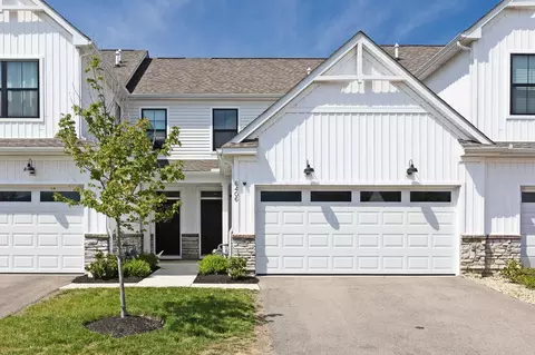 6406 Hamilton Woods Blvd N, Westerville, OH 43081