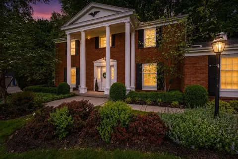 661 Swansea Rd, Newark, OH 43055