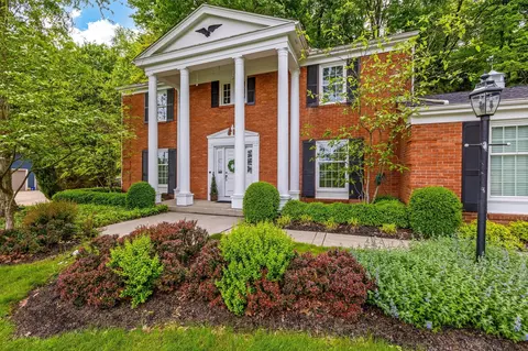 661 Swansea Rd, Newark, OH 43055