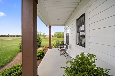 Exterior - 21746 Winstead Rd, Circleville, OH 43113 photo 6 of 17