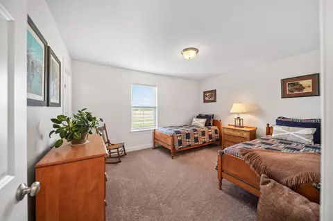 Bedroom - 21746 Winstead Rd, Circleville, OH 43113 photo 7 of 8