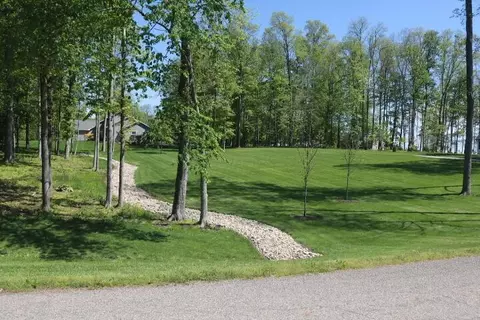 9583 Woodridge Cir, Fredericktown, OH 43019