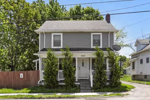 1607 Mooberry St, Columbus, OH 43205