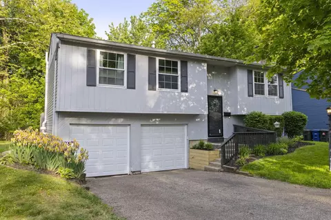 5654 Montevideo Rd, Westerville, OH 43081