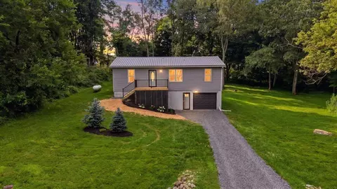 52 Eastway Ct, Howard, OH 43028