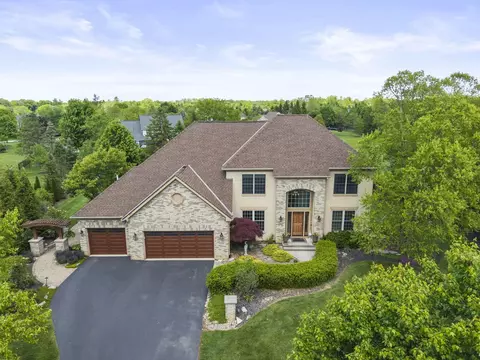 10549 Churchill Dr, Powell, OH 43065