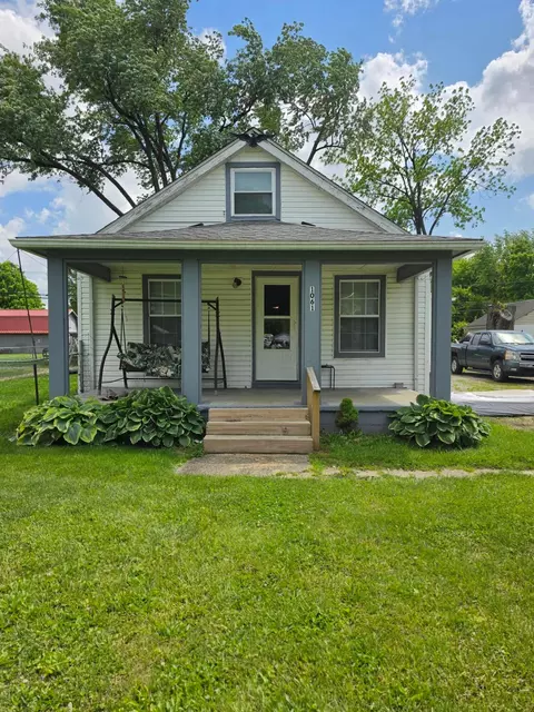 1061 Williams Rd, Columbus, OH 43207