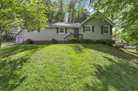 222 Woods Ave, New Lexington, OH 43764