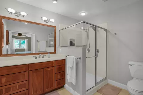 Bath - 2411 Sovron Ct, Dublin, OH 43016 photo 2 of 4