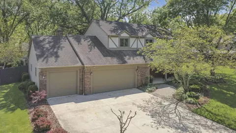 Exterior - 2411 Sovron Ct, Dublin, OH 43016 photo 2 of 12