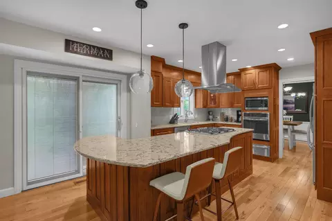 Kitchen - 2411 Sovron Ct, Dublin, OH 43016 photo 2 of 6