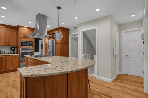 Kitchen - 2411 Sovron Ct, Dublin, OH 43016 photo 5 of 6