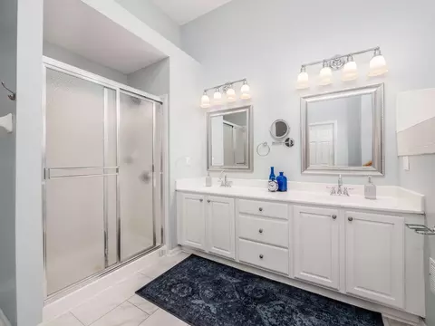 Bath - 6482 Ringsend Ct, Dublin, OH 43016 photo 2 of 5