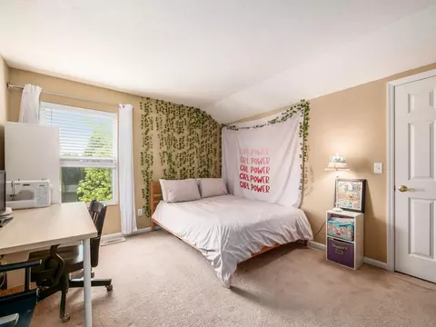 Bedroom - 6482 Ringsend Ct, Dublin, OH 43016 photo 4 of 8