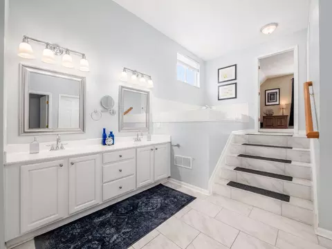Bath - 6482 Ringsend Ct, Dublin, OH 43016 photo 3 of 5
