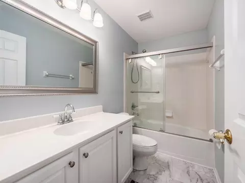 Bath - 6482 Ringsend Ct, Dublin, OH 43016 photo 4 of 5