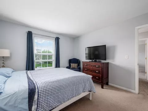 Bedroom - 6482 Ringsend Ct, Dublin, OH 43016 photo 7 of 8