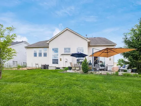 Exterior - 6482 Ringsend Ct, Dublin, OH 43016 photo 6 of 12