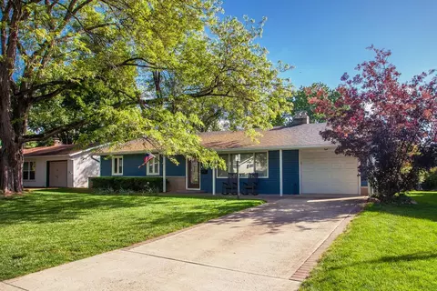 3082 Trentwood Rd, Columbus, OH 43221