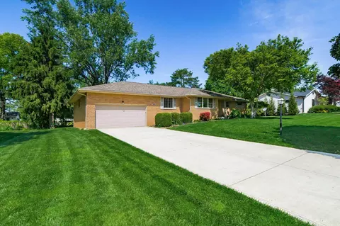 3849 Lyon Dr, Columbus, OH 43220