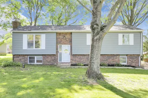 229 Warwood Dr, Granville, OH 43023