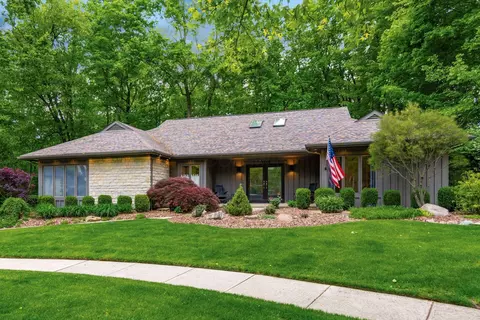 7155 Wellington Ct, Dublin, OH 43016