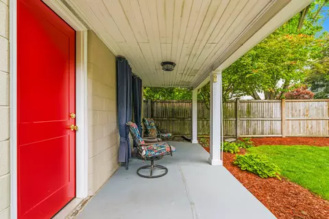 Exterior - 167 E Mithoff St, Columbus, OH 43206 photo 16 of 18
