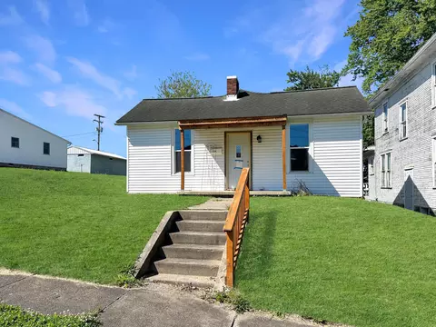 119 N High St, New Lexington, OH 43764