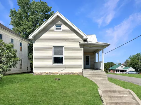 200 S Maple Hts, New Lexington, OH 43764
