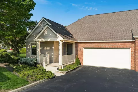 6993 Greensview Village Dr, Canal Winchester, OH 43110