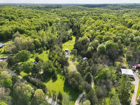 2300 Fairview Rd, Seaman, OH 45679