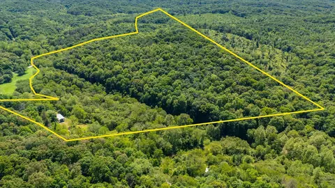70518 Two Mile Rd, New Plymouth, OH 45654