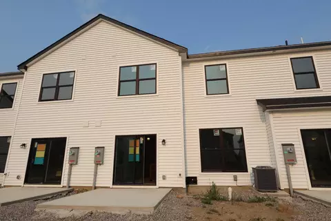 Exterior - 5684 Dutch Ln, Powell, OH 43065 photo 2 of 3