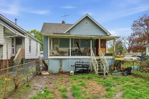 113 15th St NW, Barberton, OH 44203